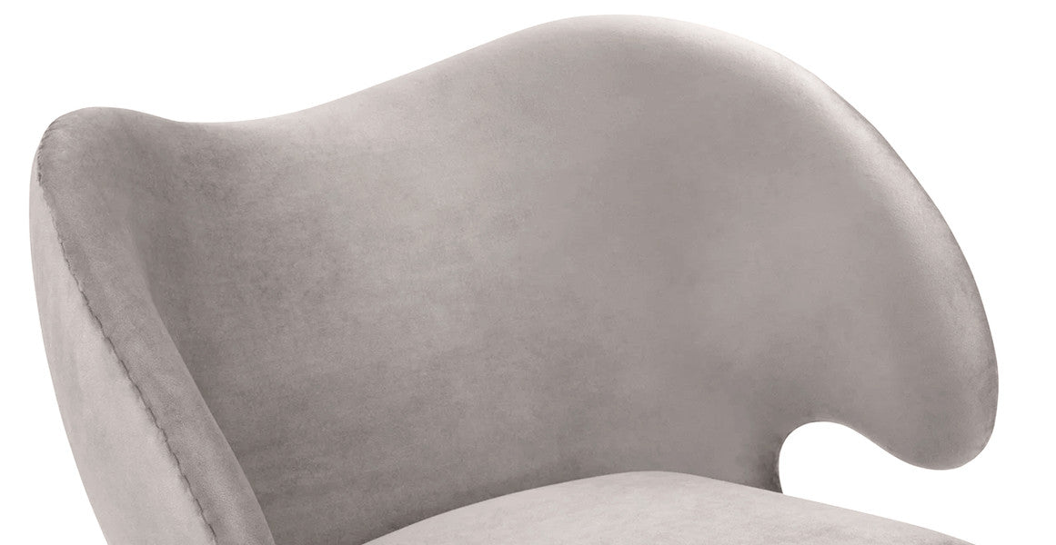 Finn Juhl Pelican Chair - Natural Ash Legs